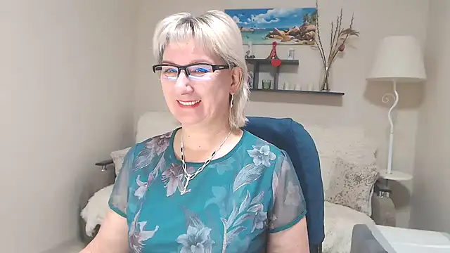 Snapshot of FleurMays chatting on 01/29/25, 01:37 FleurMays online show from 01/29/25, 01:37