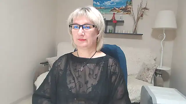 Snapshot of FleurMays chatting on 01/31/25, 11:13 FleurMays online show from 01/31/25, 11:13