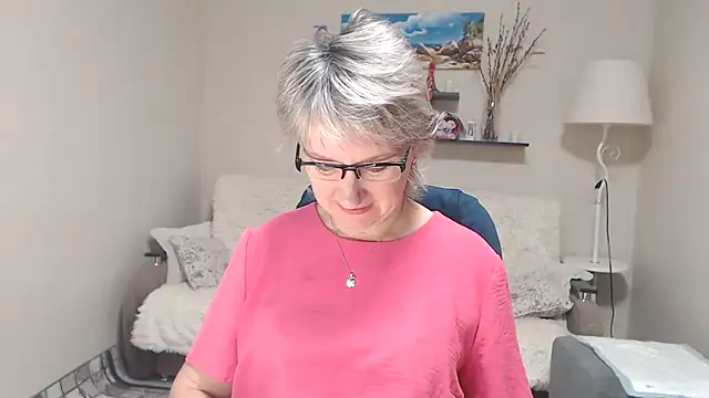 FleurMays online show from 11/16/25, 03:45