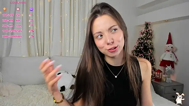 Snapshot of Goldy_Grace_ chatting on 12/18/25, 12:00 Goldy Grace online show from 12/18/25, 12:00