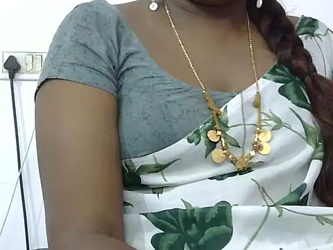 Snapshot of Hot_akshara chatting on 09/28/25, 03:50 Hot akshara online show from 09/28/25, 03:50