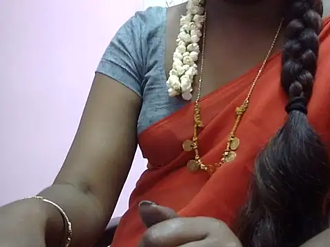 Snapshot of Hot_akshara chatting on 11/28/25, 03:25 Hot akshara online show from 11/28/25, 03:25