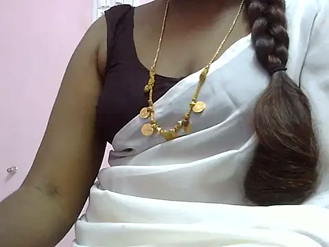 Snapshot of Hot_akshara chatting on 12/01/25, 04:01 Hot akshara online show from 12/01/25, 04:01