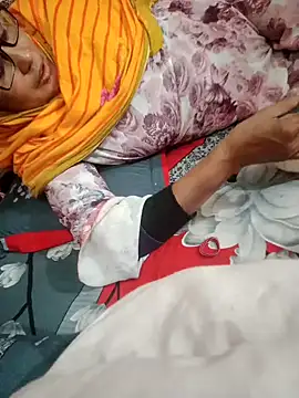 Snapshot of ArishaCouple chatting on 12/24/24, 09:50 ArishaCouple online show from 12/24/24, 09:50