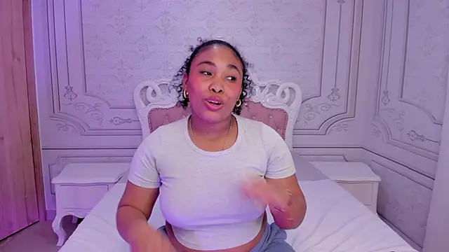 Leah Sweetie online show from 03/04/25, 02:21