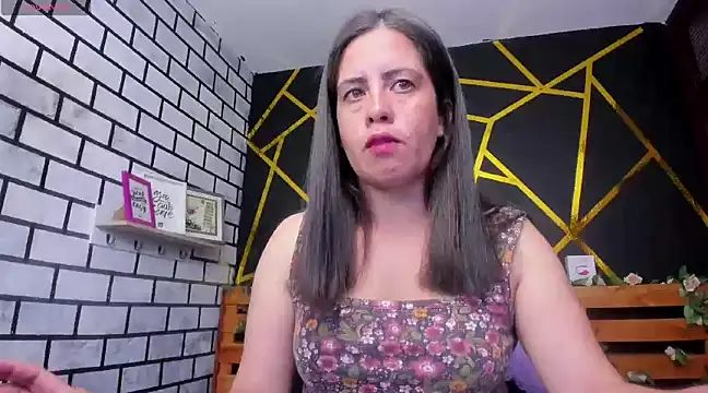 kathina giraldo online show from 01/11/25, 12:50