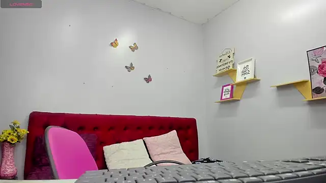 Snapshot of kathina_giraldo chatting on 10/09/25, 12:36 kathina giraldo online show from 10/09/25, 12:36