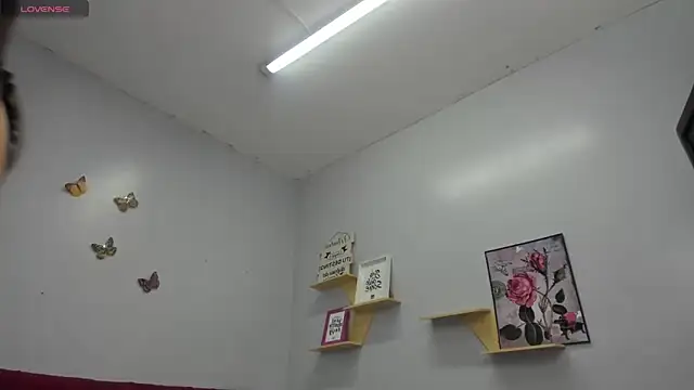 Snapshot of kathina_giraldo chatting on 10/11/25, 12:47 kathina giraldo online show from 10/11/25, 12:47