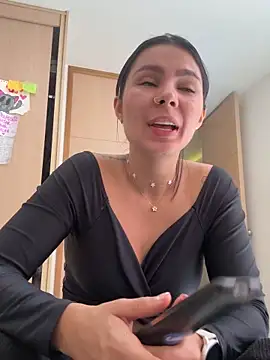 SofiaG  online show from 12/01/24, 04:40