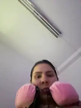 SofiaG  online show from 12/21/24, 01:58