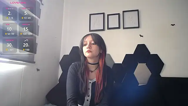 Maki Zein online show from 12/06/24, 01:22