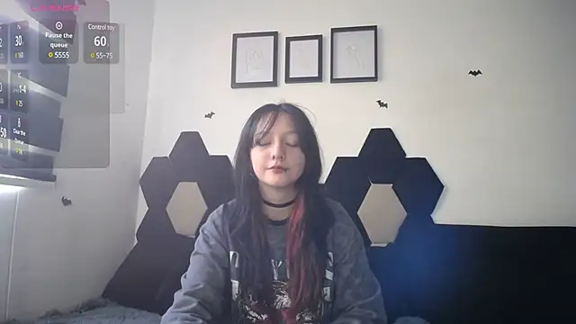 Maki Zein online show from 12/10/24, 01:11
