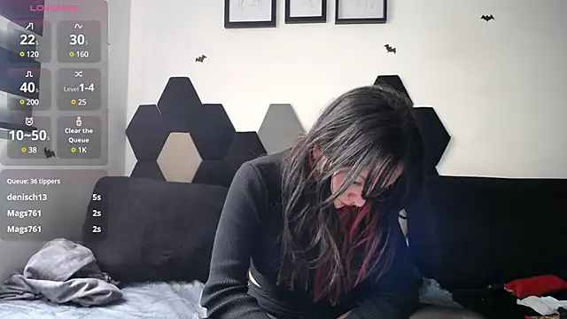 Maki Zein online show from 12/10/24, 07:22