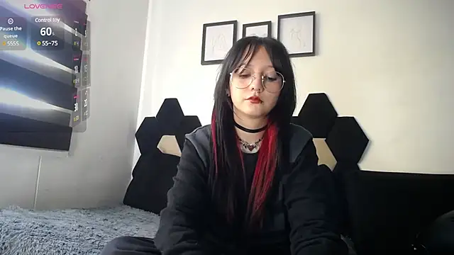 Maki Zein online show from 01/07/25, 01:57