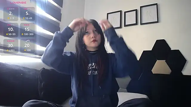 Maki Zein online show from 01/09/25, 02:07