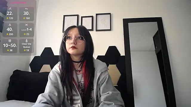 Maki Zein online show from 01/15/25, 01:09