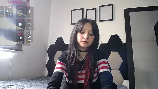 Maki Zein online show from 02/07/25, 01:11