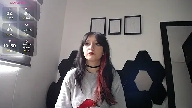 Maki Zein online show from 02/17/25, 01:10