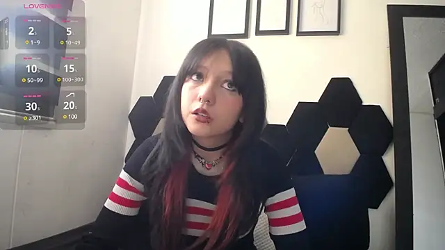 Maki Zein online show from 02/18/25, 01:22
