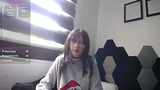 Maki Zein online show from 03/04/25, 04:09