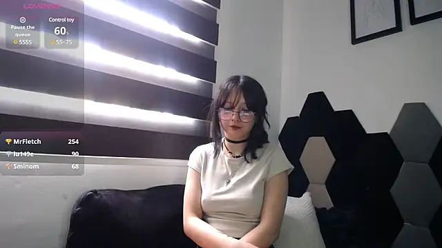 Maki Zein online show from 03/11/25, 04:51