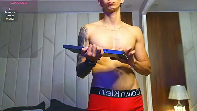 OliverBennet online show from 03/11/25, 03:26