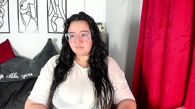 RubyPirsso18 online show from 05/12/26, 08:39