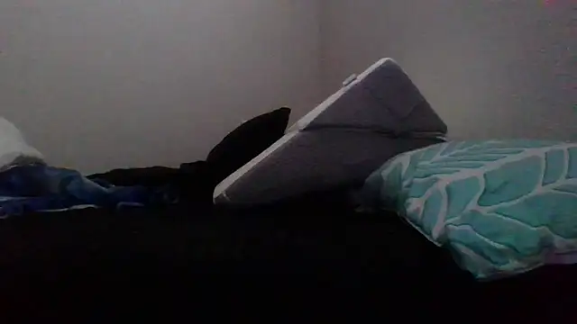 cinnaminnie online show from 11/19/25, 06:52