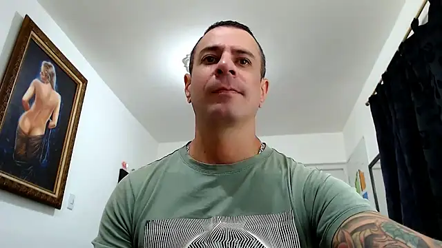 Snapshot of nicolay_74 chatting on 11/06/25, 03:02 nicolay 74 online show from 11/06/25, 03:02