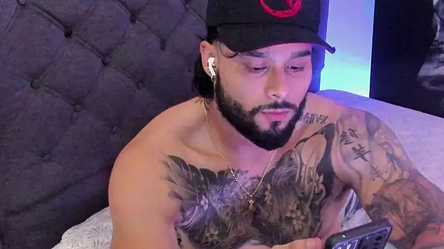 Snapshot of jeremygerard_ chatting on 10/04/25, 07:06 jeremygerard online show from 10/04/25, 07:06