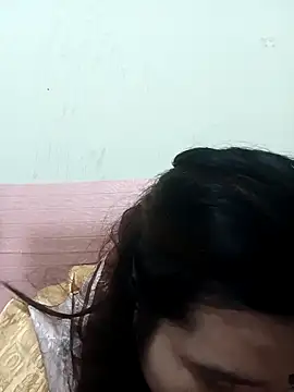 Snapshot of Thomgdee chatting on 12/05/25, 01:58 Thomgdee online show from 12/05/25, 01:58