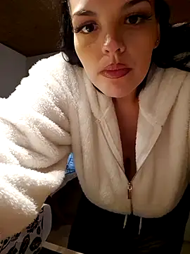 Jujuicy 97 online show from 12/18/24, 07:58