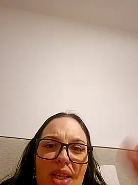 Snapshot of Jujuicy_97 chatting on 11/21/25, 06:45 Jujuicy 97 online show from 11/21/25, 06:45