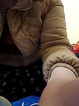JasminePham online show from 02/04/25, 02:10