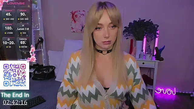 Snapshot of MissLisaX chatting on 12/01/25, 10:31 MissLisaX online show from 12/01/25, 10:31