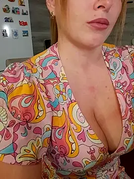 Cute Hot Alice online show from 10/26/25, 07:20