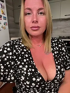 Cute Hot Alice online show from 06/22/26, 08:17