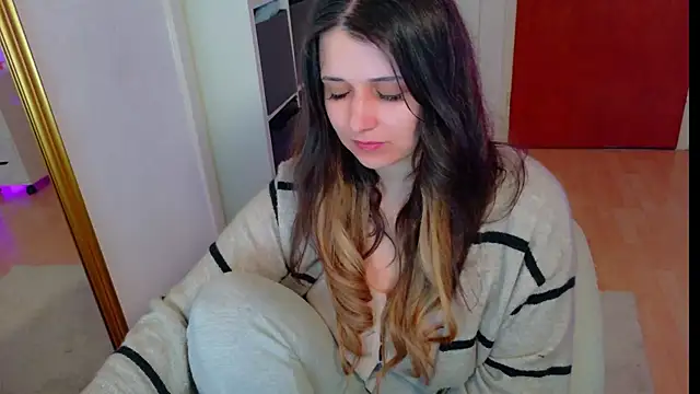 Snapshot of jenna-sxy19 chatting on 09/29/25, 12:21 jenna-sxy19 online show from 09/29/25, 12:21