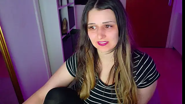 Snapshot of jenna-sxy19 chatting on 10/01/25, 05:30 jenna-sxy19 online show from 10/01/25, 05:30