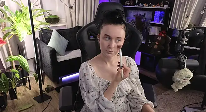 KiraLiLime online show from 07/29/26, 07:01