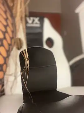 Tiny 1803 online show from 02/03/25, 10:32