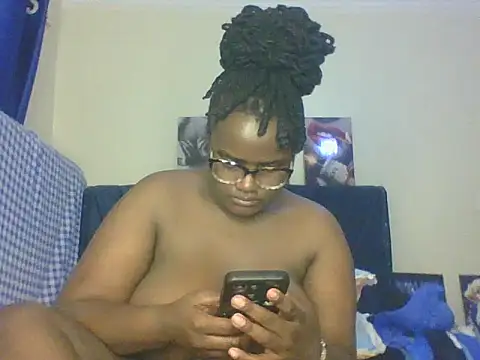 Snapshot of Montel_Montel_ chatting on 10/23/25, 04:23 Montel Montel  online show from 10/23/25, 04:23