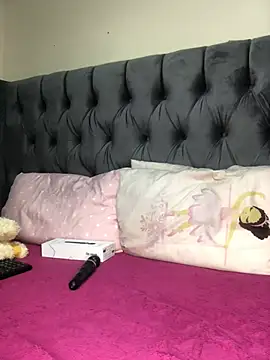 Anaelle24 online show from 05/13/26, 04:54