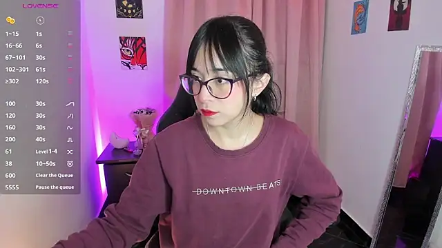 Snapshot of indra_cam chatting on 09/21/25, 03:08 indra cam online show from 09/21/25, 03:08