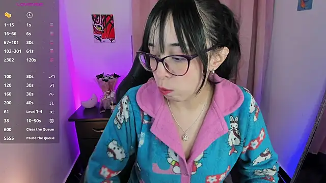 Snapshot of indra_cam chatting on 10/02/25, 02:51 indra cam online show from 10/02/25, 02:51