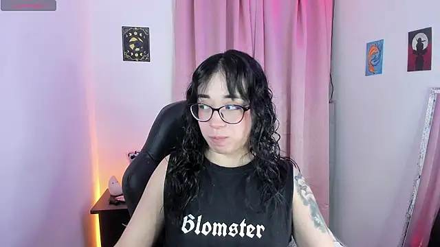 indra cam online show from 12/16/25, 04:39