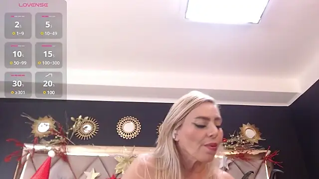 EvaBellucci  online show from 12/21/24, 12:09