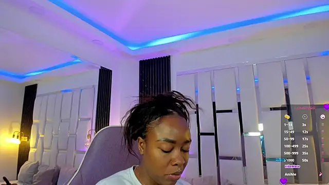 Snapshot of mia_schwarz chatting on 11/09/25, 08:29 mia schwarz online show from 11/09/25, 08:29