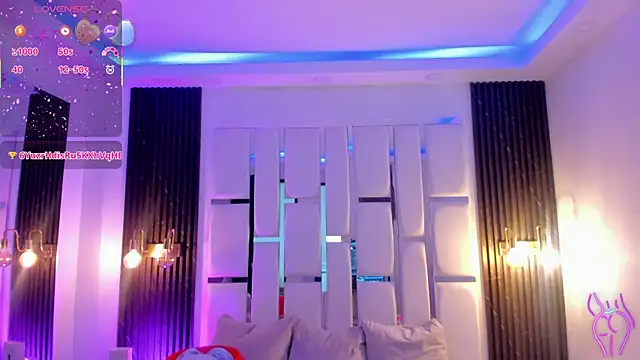 Snapshot of mia_schwarz chatting on 11/10/25, 09:03 mia schwarz online show from 11/10/25, 09:03