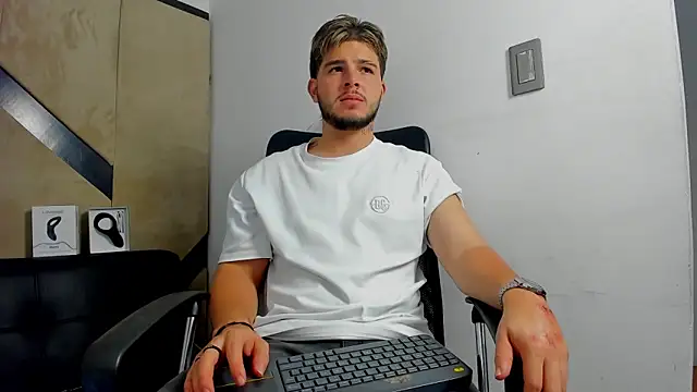 danielclarton1 online show from 09/09/25, 02:22